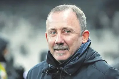 İki oyuncu yolda