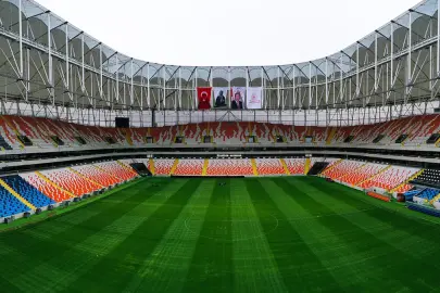 Adana Demirspor'da yönetim taraftar grubuna devredildi