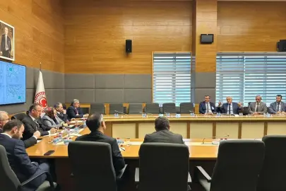 AK Parti'li Gürcan, OEDAŞ Genel Müdürü Celepci ve beraberindeki heyetle toplantı yaptı