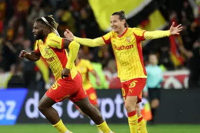 Allan Saint Maximin attı, Lens kazandı!