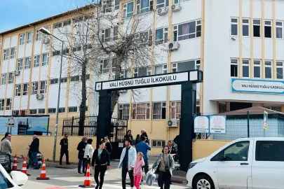 Antalya'da okulda çıkan yangın söndürüldü