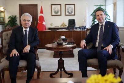 Bakan Bayraktar, Uluslararası Enerji Ajansı Başkanı Birol ile görüştü