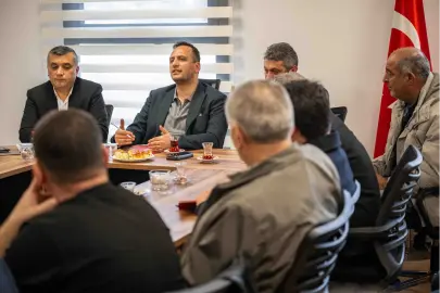 Bornova'da Başkan Eşki, muhtarlarla buluştu