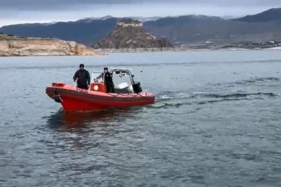 Dalgıç polisler Keban Baraj sahasında yaşlı adamı arıyor