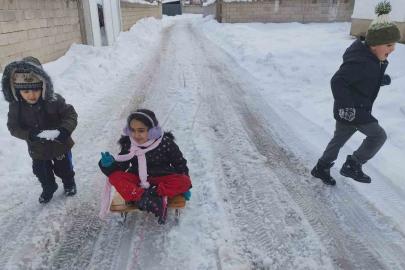Erciş’te yoğun kar yağışı