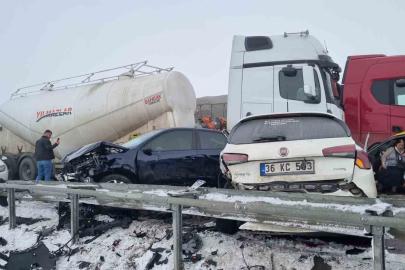 Erzurum’da zincirleme kazada can pazarı yaşandı: 8 ağır yaralı