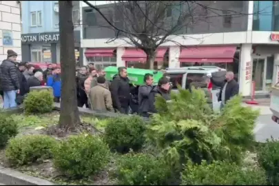 Eşini ve ilişkisi olduğunu iddia ettiği emlakçıyı öldüren emekli polis adliyede