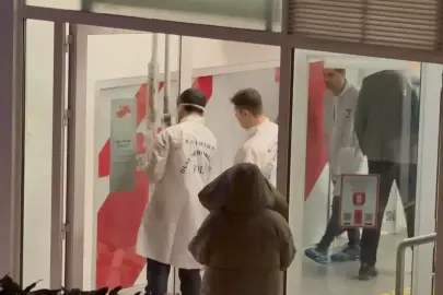 Fatih'te bankadan yaklaşık 112 bin lira çalan silahlı soyguncu kaçtı