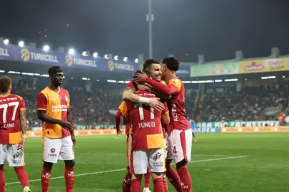 Galatasaray'ın ligdeki yenilmezlik serisi 9 maça yükseldi!