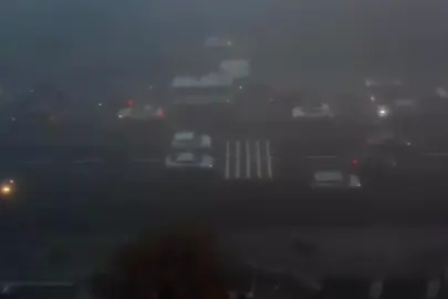 İstanbul'da yağmur ve sis etkili oldu; trafik yoğunluğu oluştu