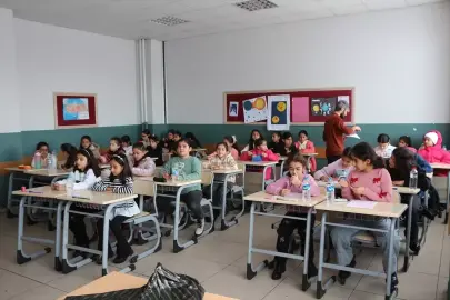 Karlova'da umre ödüllü siyer sınavı yapıldı