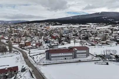 Kars ve Ağrı'da kar, Ardahan'da soğuk hava etkili oldu