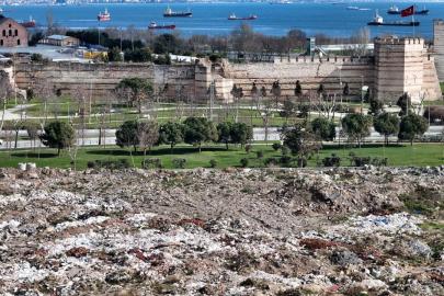 Kazlıçeşme Meydanı İBB ve İSKİ'nin döküm sahası oldu
