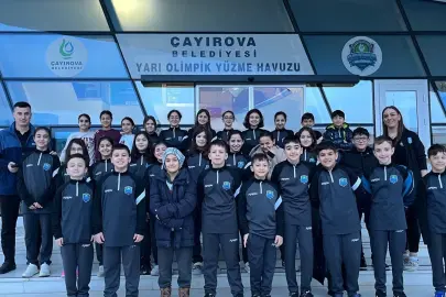 Kocaeli Çayırovalı yüzücüler, madalyalara doyamadı
