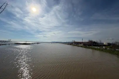 Kocaeli İtfaiyesi taşkınlara karşı Edirne'de
