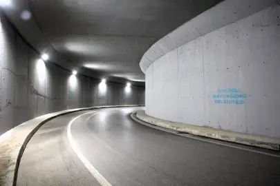 Kocaeli'de Şehir Hastanesi alt geçidi ışıl ışıl oldu