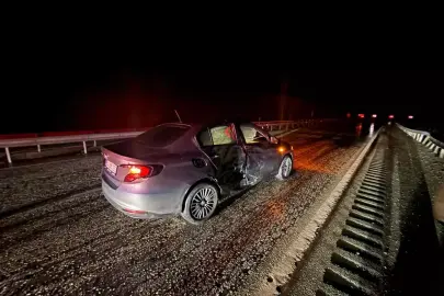 Manisa'da kaza yapan otomobile başka bir otomobil çarptı; 2 yaralı