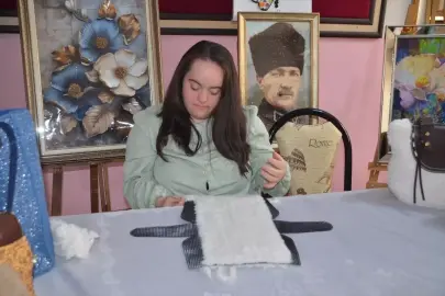 Muş'ta down sendromlu Güngör, katıldığı kurslarda hem üretiyor hem sosyalleşiyor