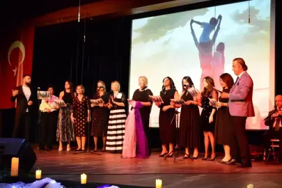 Öğretmenler bu kez ders değil, konser verdi