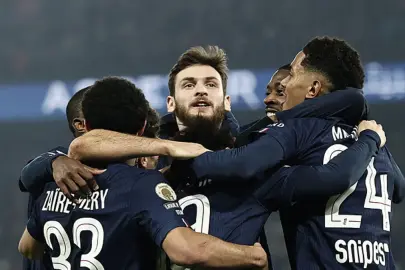 Paris Saint Germain, Marsilya’yı 5 golle devirdi!