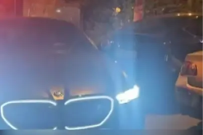 Park ettiği aracının yolu kestiği öne sürülen sürücüye 'araçları engelleme ve alıkoyma' suçundan beraat