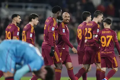 Roma, Cagliari karşısında 2 golle galip!