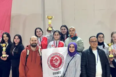 Samsun'un İmam Hatip Lisesi Floor Curling'de İl Birincisi