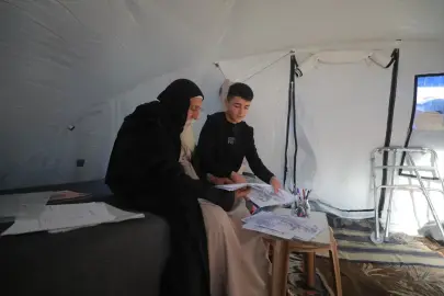 Sanatla Direniş: 80 Yaşındaki Ressamın Hikayesi