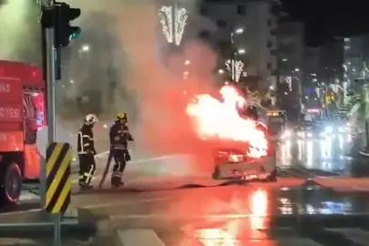 Sivas'ta taksi, alev alev yandı