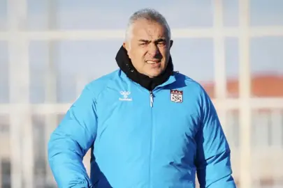 Sivasspor’da Mehmet Altıparmak ile yollar ayrıldı!