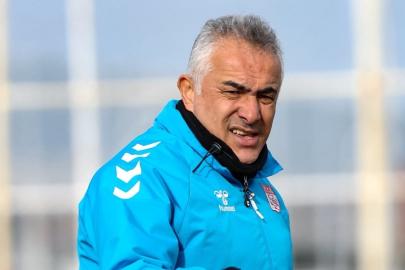 Sivasspor’da Mehmet Altıparmak'la yollar ayrıldı