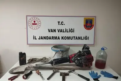 Van'da kaçak kazı yapan 4 kişi yakalandı
