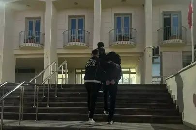 Yolcu otobüsünde 8 kilogram skunk ele geçirildi; 2 tutuklama