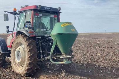 Adilcevaz’da arpa ekimine başlandı