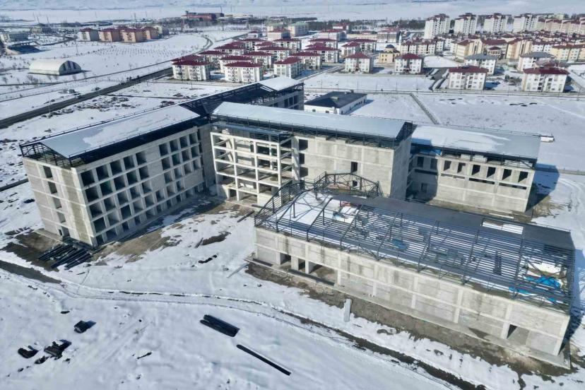 Ağrı’da  deprem izolatörü bulunan ilk hastane hizmete hazırlanıyor