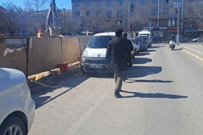 Erzincan’da inşaat çalışmaları yayaları tehlikeye atıyor