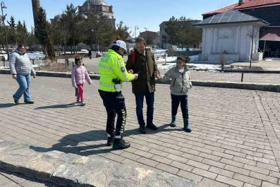 Kars’ta trafik güvenliği için bilgilendirme çalışması