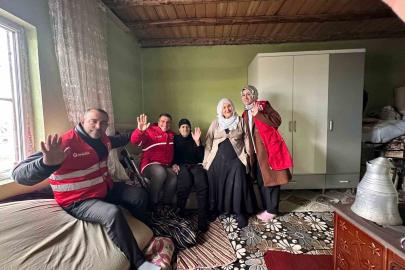 Kızılay Muradiye Şubesinden yaşlılara ziyaret