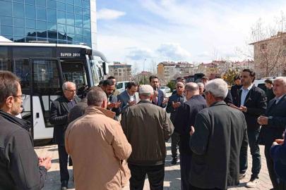 Kovancılar’da umre kafilesi dualarla uğurlandı