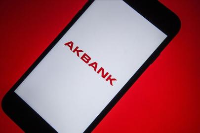 Akbank çöktü mü, neden açılmıyor? 16 Nisan Akbank Mobil giriş sorunu hatası