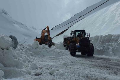 Bahçesaray yolunda çalışma yeniden başladı