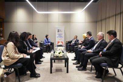 Bakan Tekin, Çin İnsan Kaynakları ve Sosyal Güvenlik Bakanı Xiaoping ile görüştü