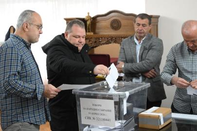 Bulgaristan'da genel seçim için oy kullanma işlemi başladı