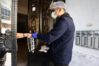 Denizli Büyükşehir’in iyilik sofrası 100 kat büyüdü