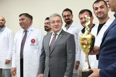 DEÜ Veteriner Fakültesi’nde beyaz önlük heyecanı