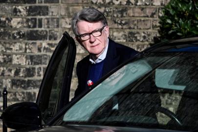 Epstein bağlantılı eski İngiliz Büyükelçi'nin, olumsuz güvenlik raporuna rağmen ABD'ye atandığı ortaya çıktı