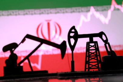 İran, satılmayan petrolleri terk edilmiş tanklarda depoluyor