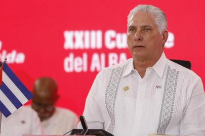 Küba Devlet Başkanı Canel: ABD işgali halinde kendimizi savunuruz