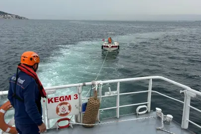 Küçükyalı açıklarında sürüklenen tekne kurtarıldı