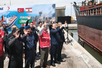 Lübnan'a gidecek. Yardım gemisi Mersin'den yola çıktı